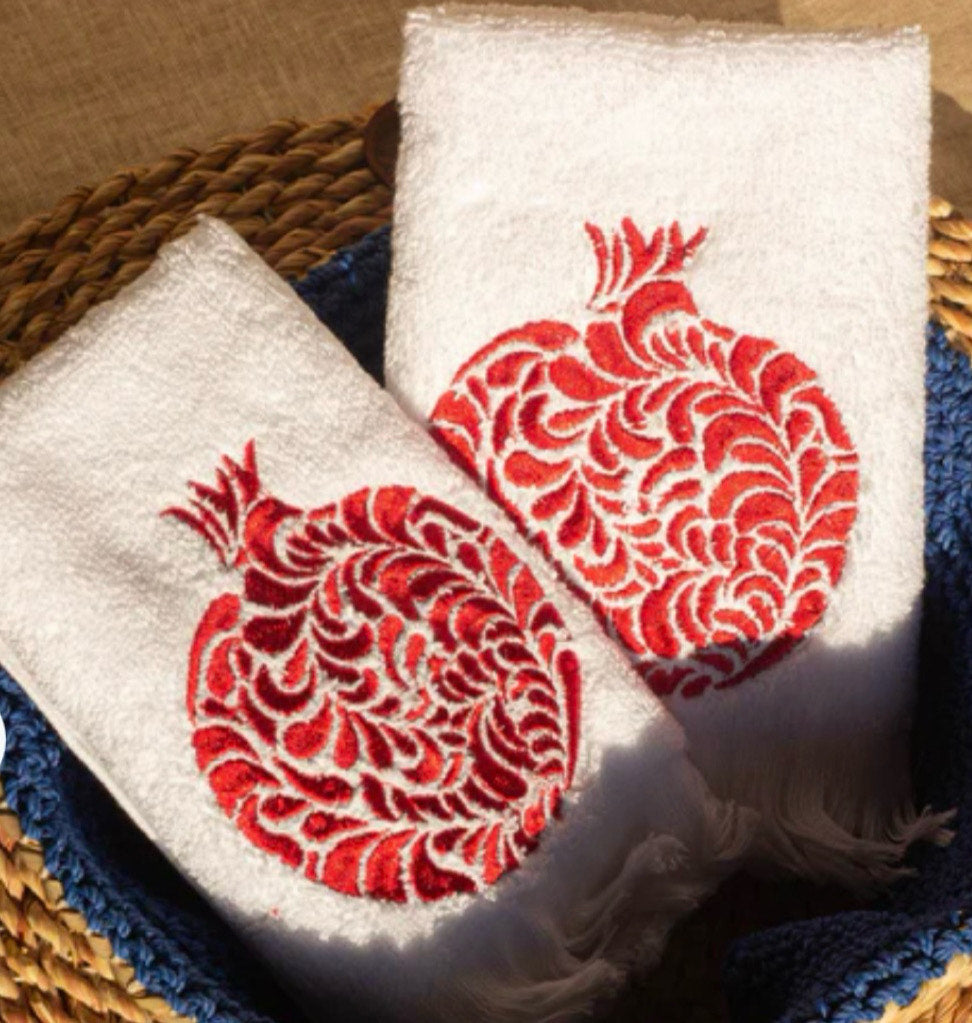 The Pomegranate Set of Two Guest Towels