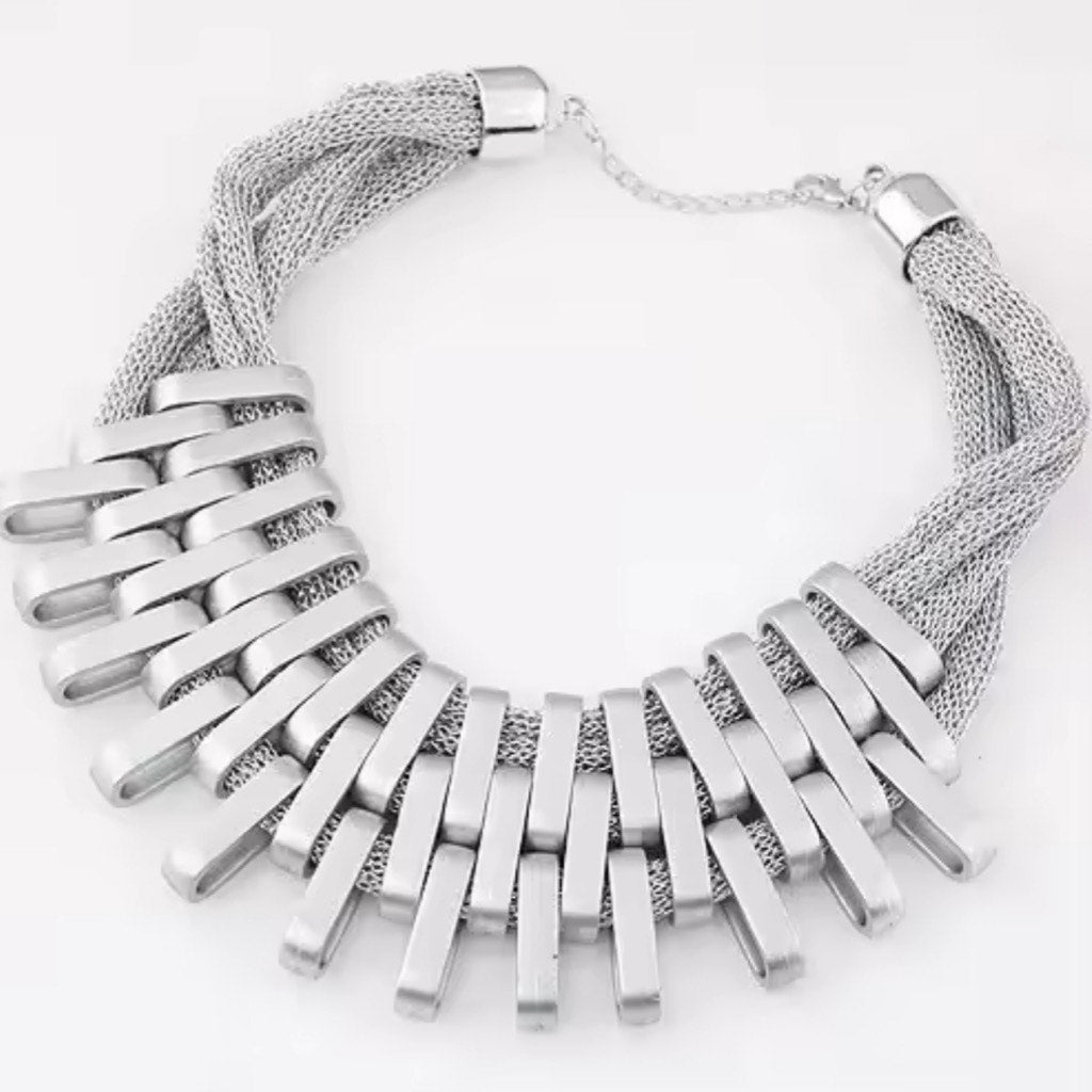 The Streak Mesh Necklace