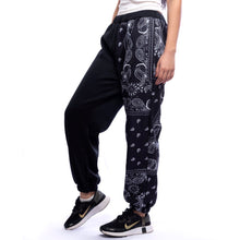 Load image into Gallery viewer, The Bandana Sweat Pants In Black
