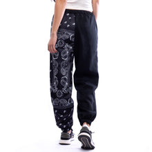 Load image into Gallery viewer, The Bandana Sweat Pants In Black
